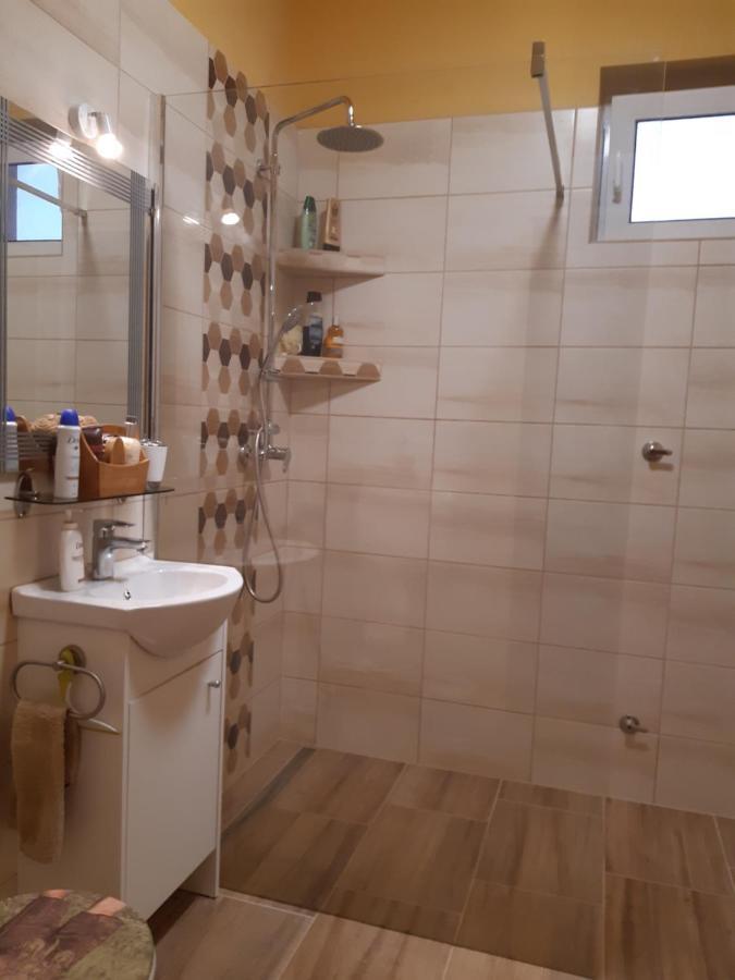 Herkules Apartman Zalakaros Buitenkant foto